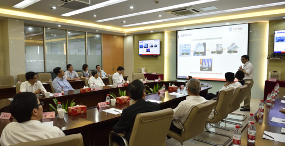 国家市场监管总局副局长秦宜智一行到上海allbet进行调研和实地考察